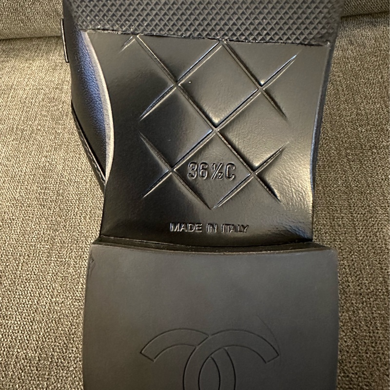 CHANEL菱格紋樂福拖鞋-3