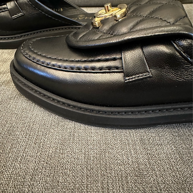 CHANEL菱格紋樂福拖鞋-4