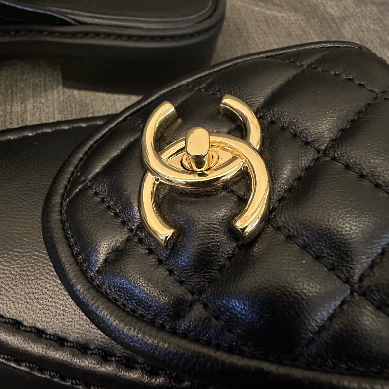 CHANEL菱格紋樂福拖鞋-5