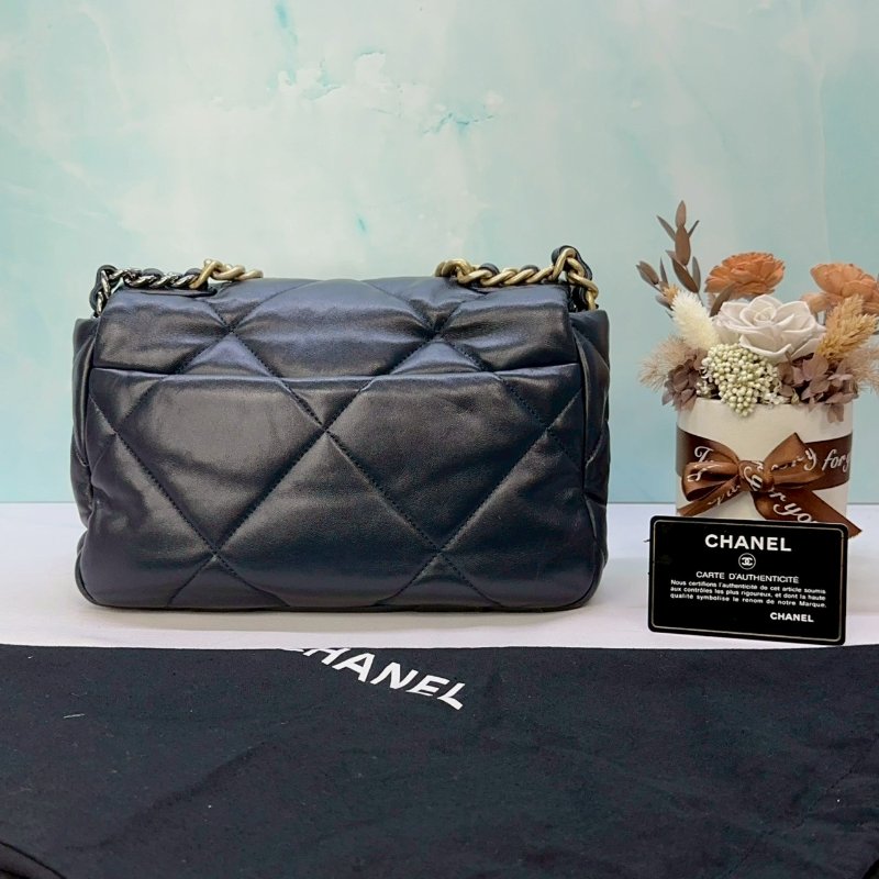 CHANEL 深藍黑色19包-1