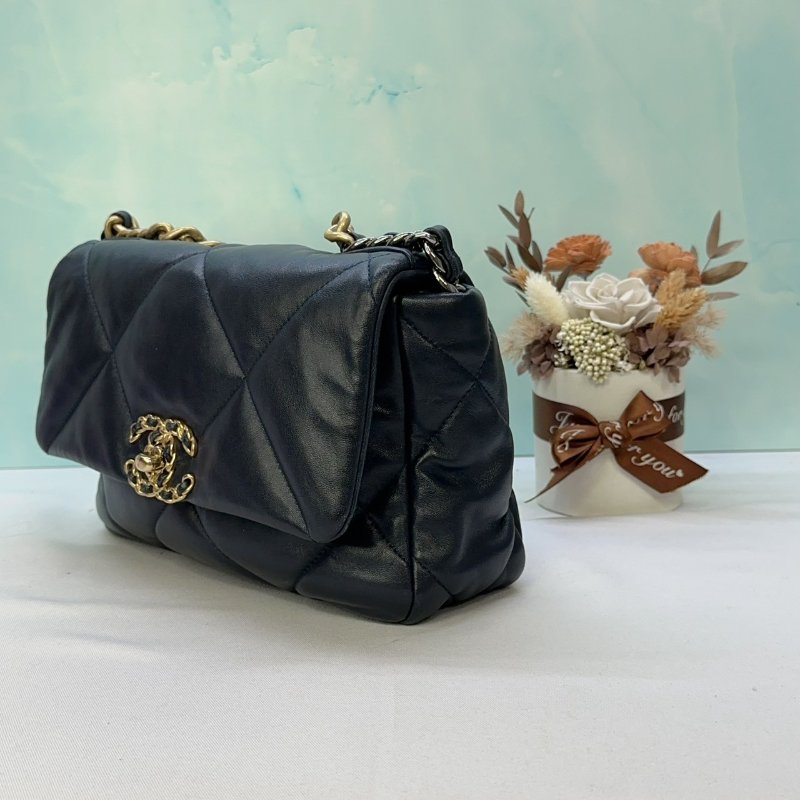 CHANEL 深藍黑色19包-2