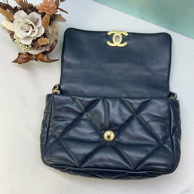 CHANEL 深藍黑色19包-4