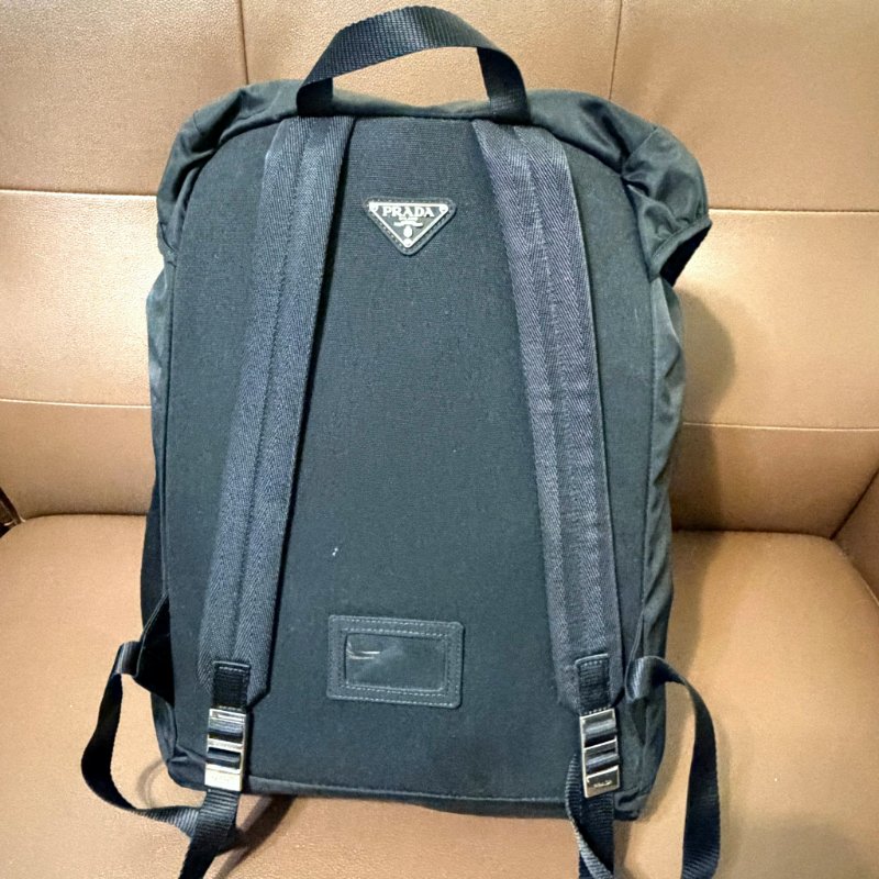 PRADA 經典尼龍登山後背包 Tessuto Montagna VZ0060 黑色 三角Logo 微風購入 正品-2