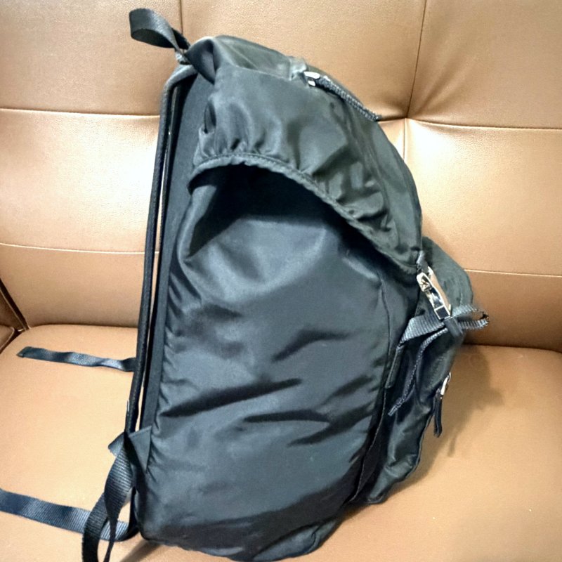 PRADA 經典尼龍登山後背包 Tessuto Montagna VZ0060 黑色 三角Logo 微風購入 正品-3