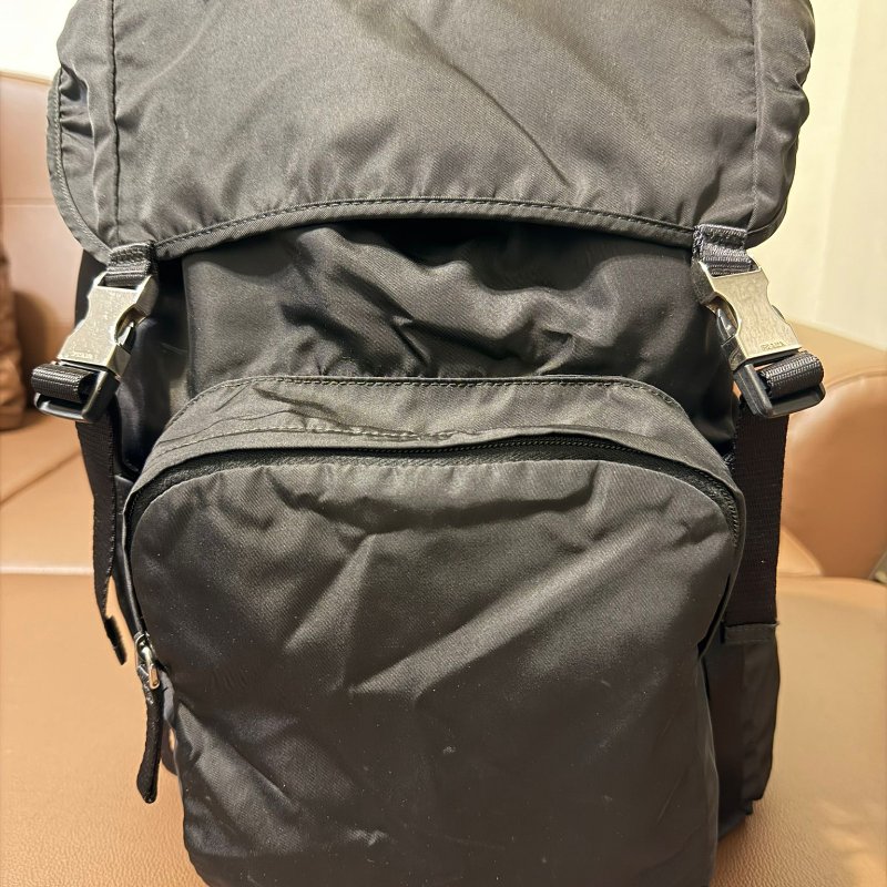 PRADA 經典尼龍登山後背包 Tessuto Montagna VZ0060 黑色 三角Logo 微風購入 正品-4