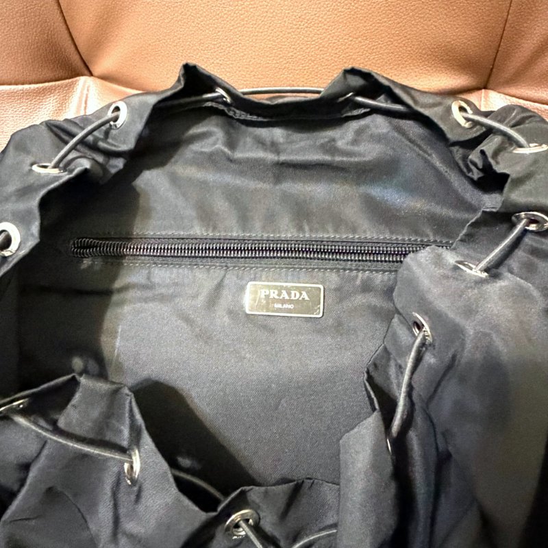 PRADA 經典尼龍登山後背包 Tessuto Montagna VZ0060 黑色 三角Logo 微風購入 正品-12