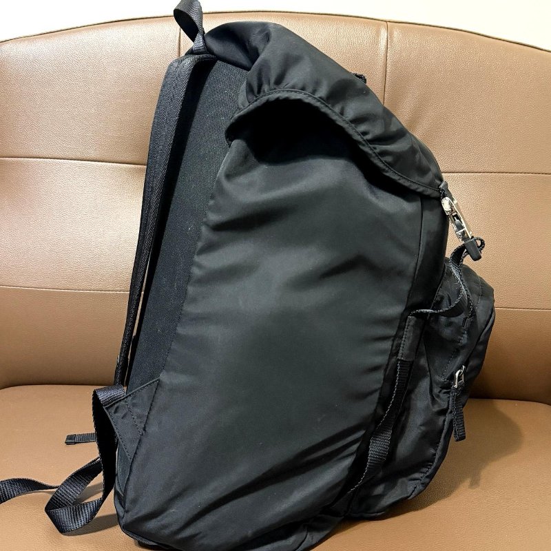 PRADA 經典尼龍登山後背包 Tessuto Montagna VZ0060 黑色 三角Logo 微風購入 正品-3