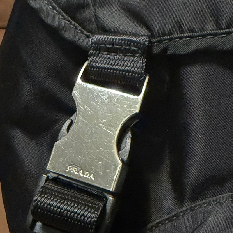 PRADA 經典尼龍登山後背包 Tessuto Montagna VZ0060 黑色 三角Logo 微風購入 正品-18