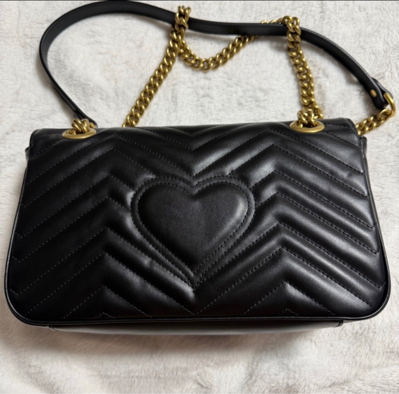 GUCCI GG Marmont 肩背包 小號 26 黑色 金扣-1