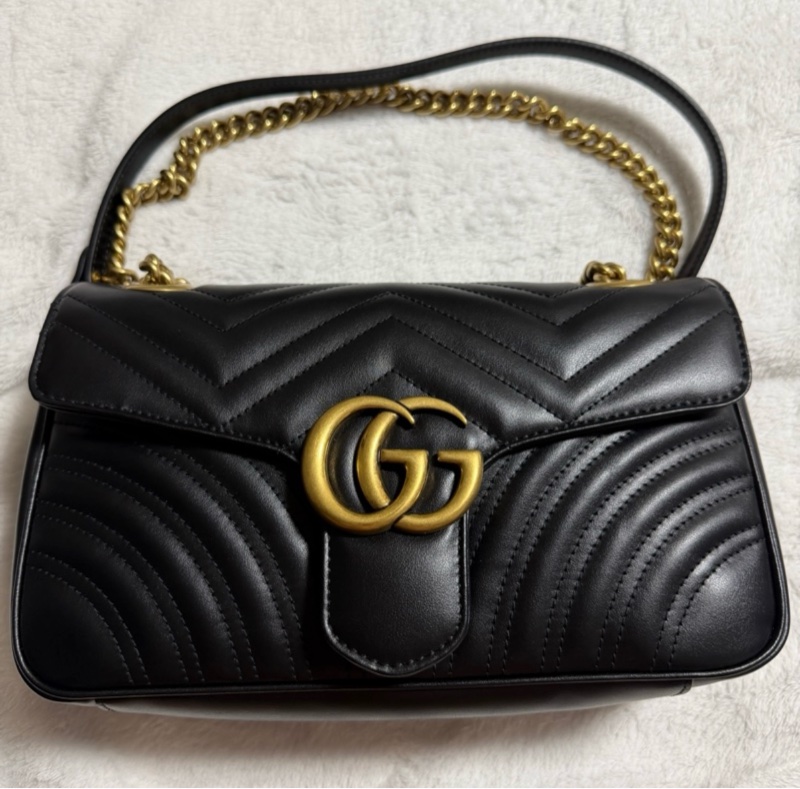GUCCI GG Marmont 肩背包 小號 26 黑色 金扣-7