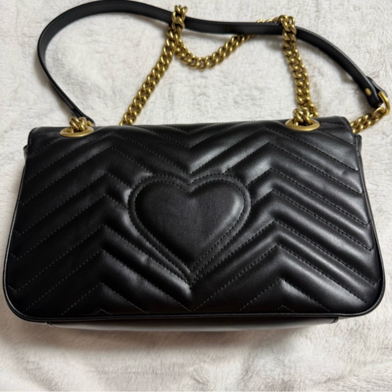 GUCCI GG Marmont 肩背包 小號 26 黑色 金扣-10