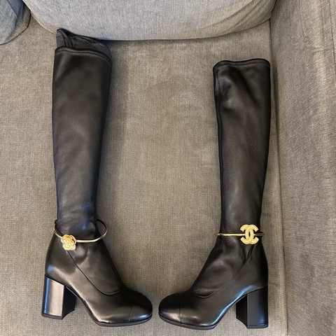 CHANEL 長靴