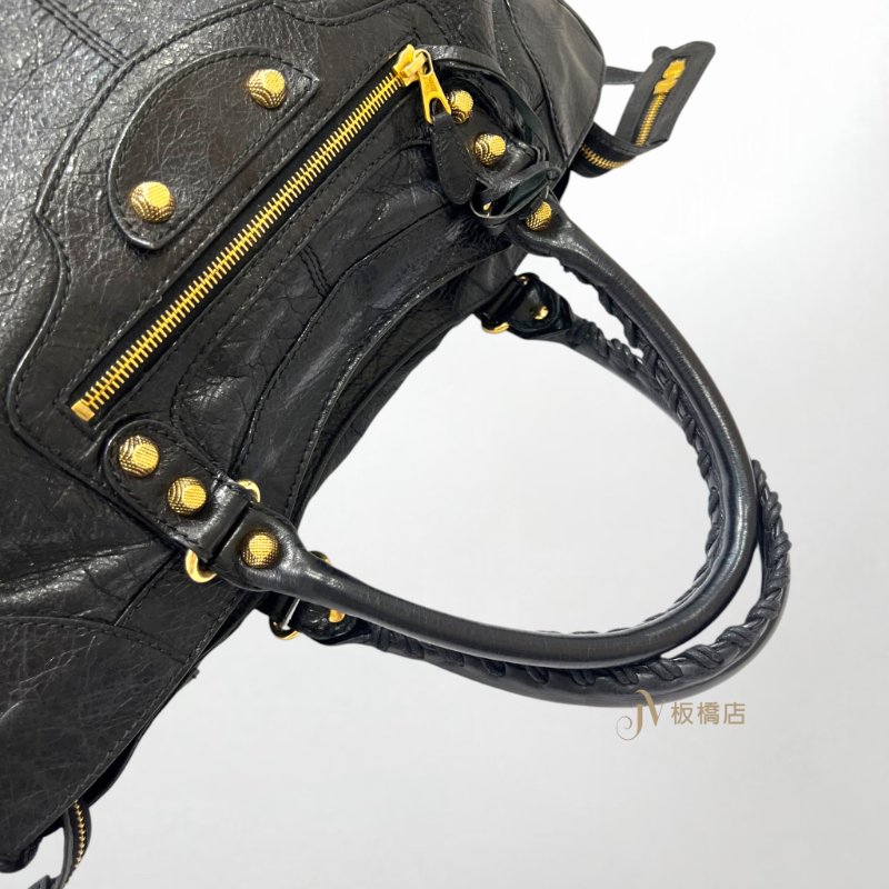 JY0355-Balenciaga 黑色油蠟皮金釦機車包-6