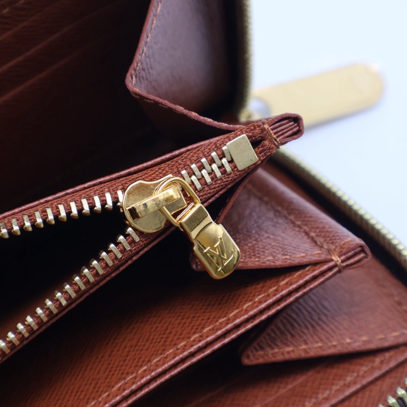LOUIS VUITTON 經典老花拉鍊長夾 - 棕-5