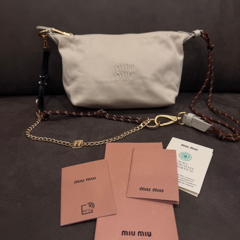 Miu Miu 25SS 飯盒包 附原廠長背帶-0