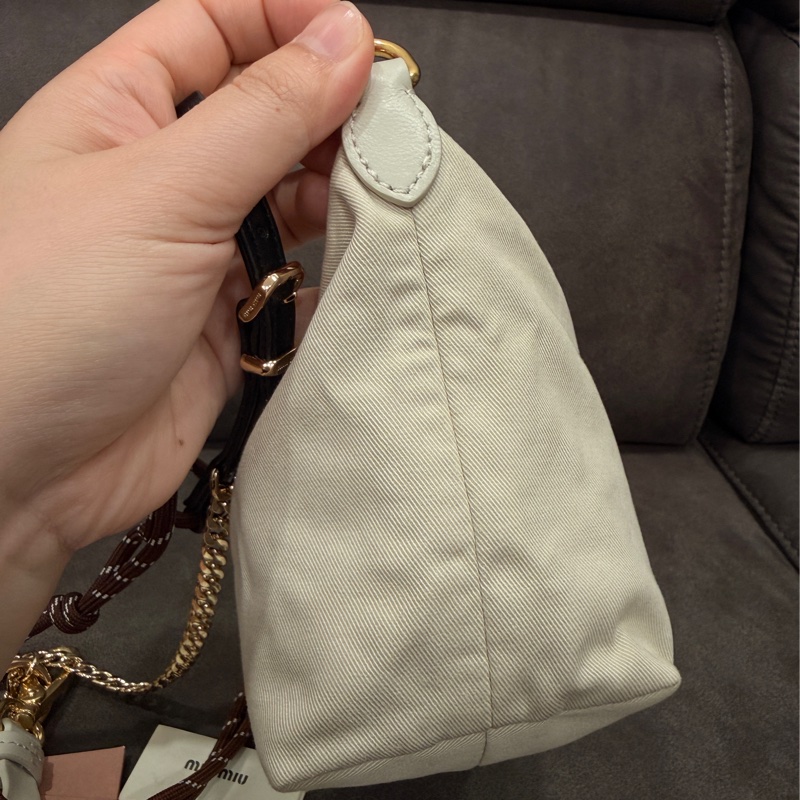 Miu Miu 25SS 飯盒包 附原廠長背帶-4