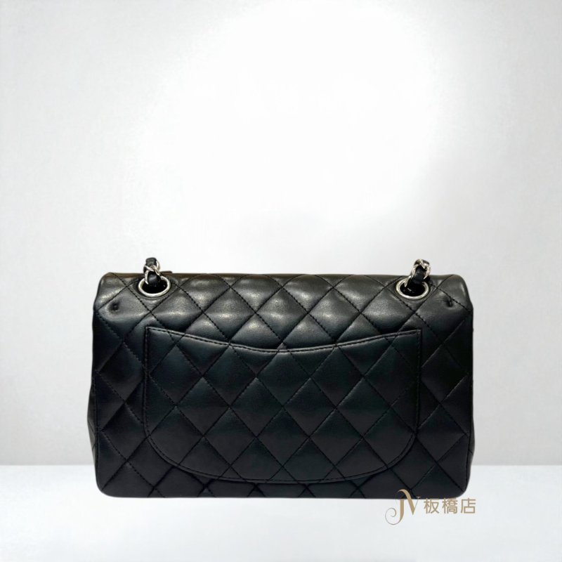 JY0331-Chanel 黑色羊皮銀釦口蓋包Coco23/A01113-3
