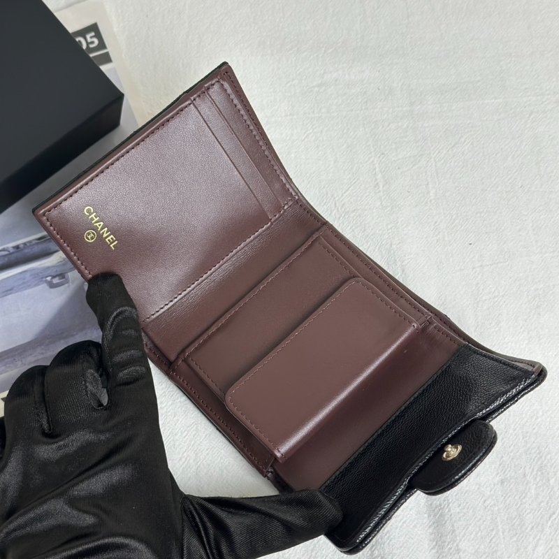 CHANEL 經典口蓋三折零錢袋短夾 - 黑金-5