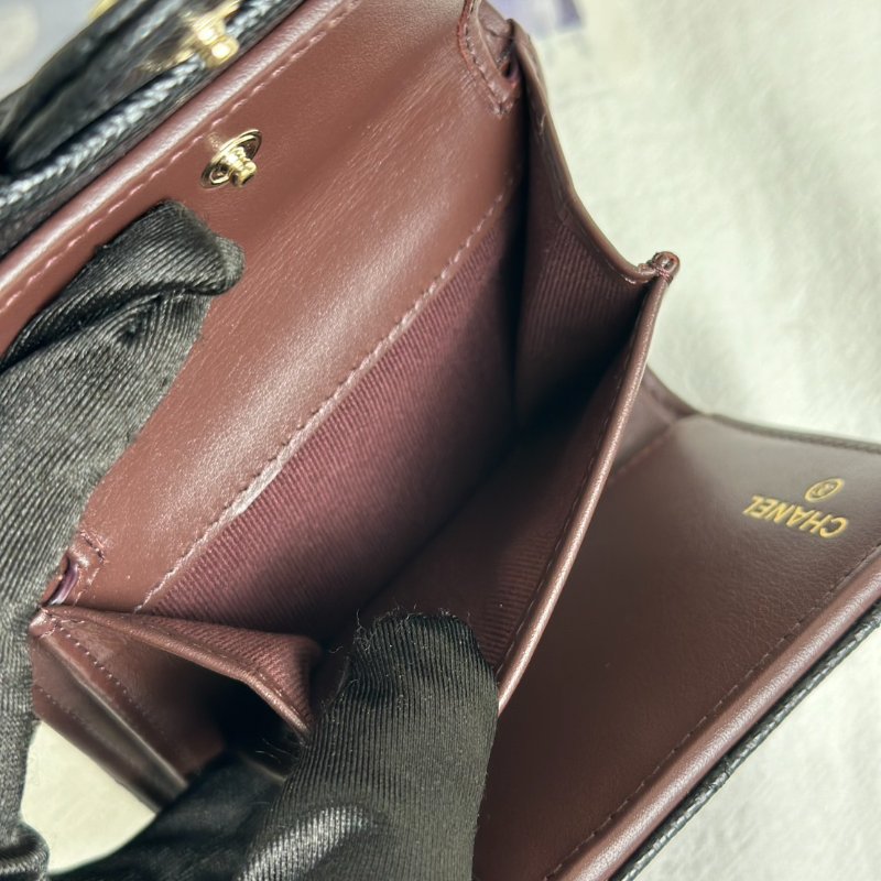 CHANEL 經典口蓋三折零錢袋短夾 - 黑金-7