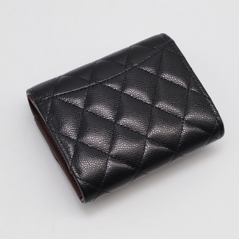 CHANEL 經典口蓋三折零錢袋短夾 - 黑金-1