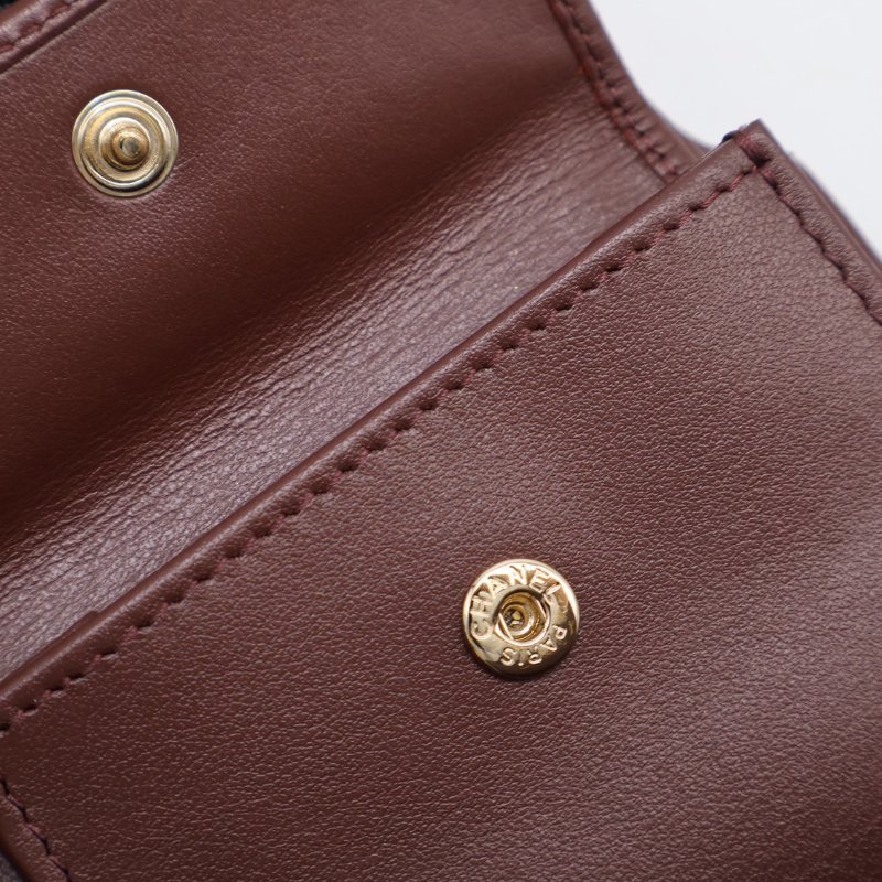 CHANEL 經典口蓋三折零錢袋短夾 - 黑金-6