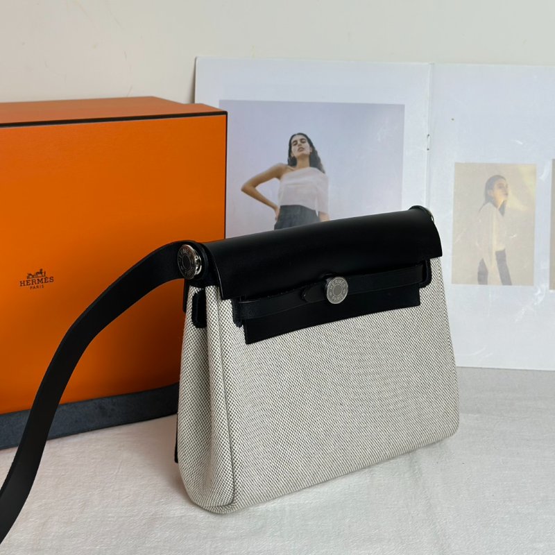 HERMES Herbag zip 20 - 黑銀 K-2