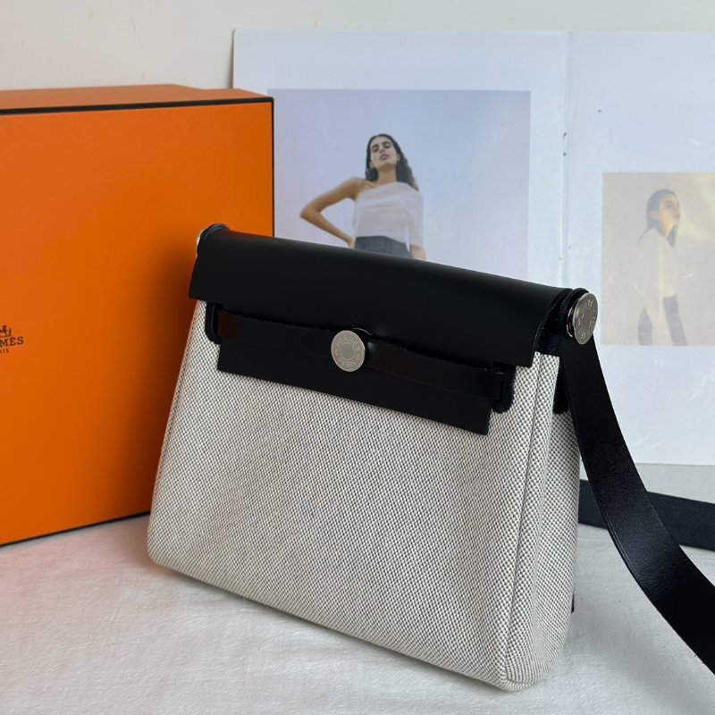 HERMES Herbag zip 20 - 黑銀 K-3