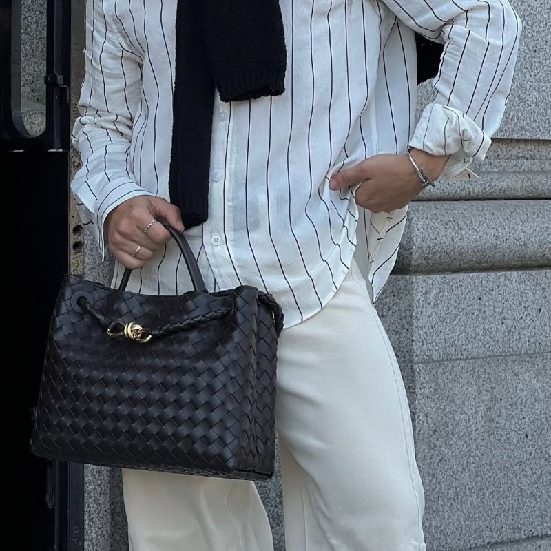 BOTTEGA VENETA Andiamo編織單肩包 - 中號黑金-13