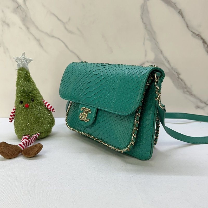 CHANEL 蛇皮口蓋斜背包-2