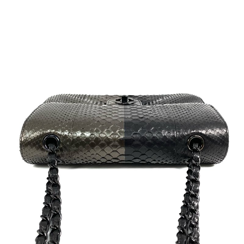 △ Chanel 香奈兒 CF25 Black And Grey Python Black Tone Metal Classic Double Flap Chain Shoulder Bag No.21 A01112 黑色和灰色蛇皮黑色金屬鎖鏈肩背袋No.21 - 267000425-6
