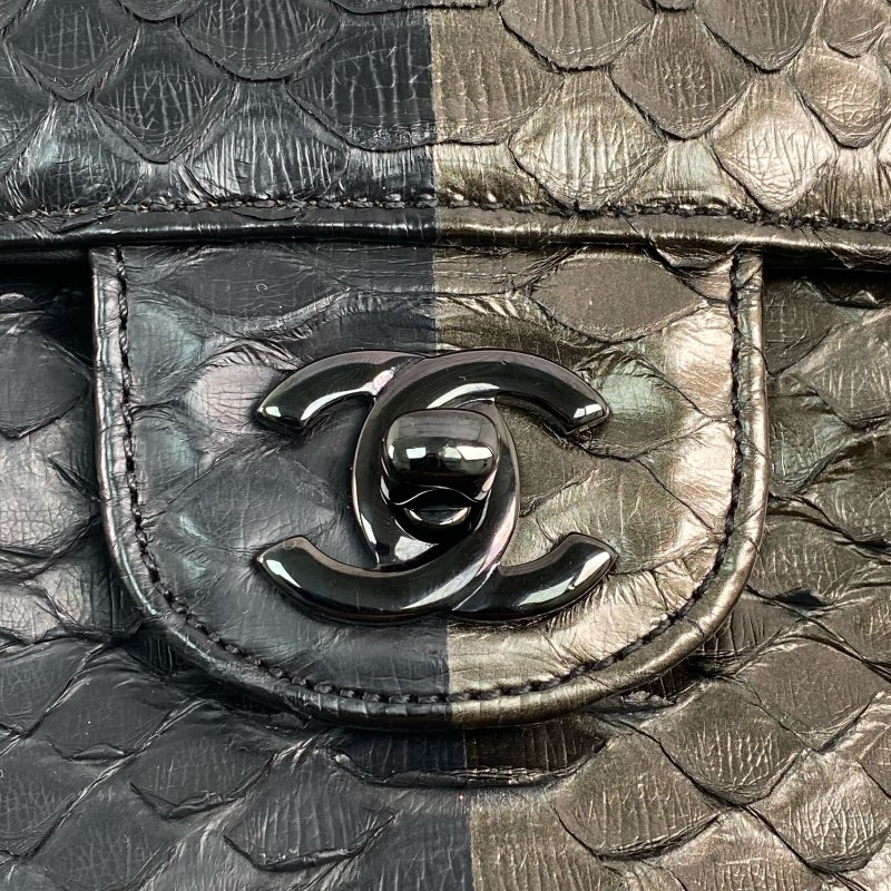△ Chanel 香奈兒 CF25 Black And Grey Python Black Tone Metal Classic Double Flap Chain Shoulder Bag No.21 A01112 黑色和灰色蛇皮黑色金屬鎖鏈肩背袋No.21 - 267000425-13