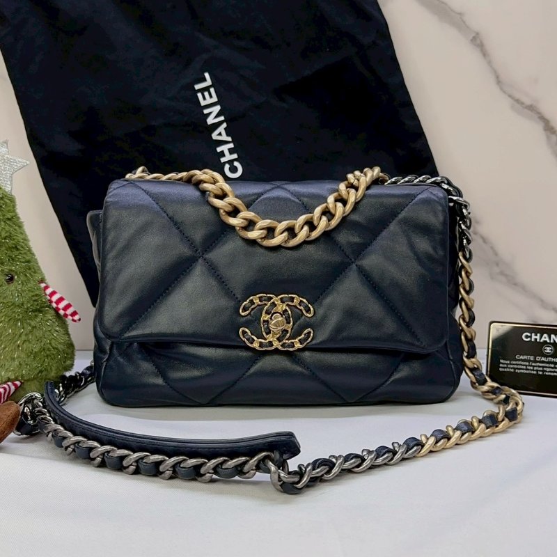 CHANEL 藍黑色19鏈帶包-0