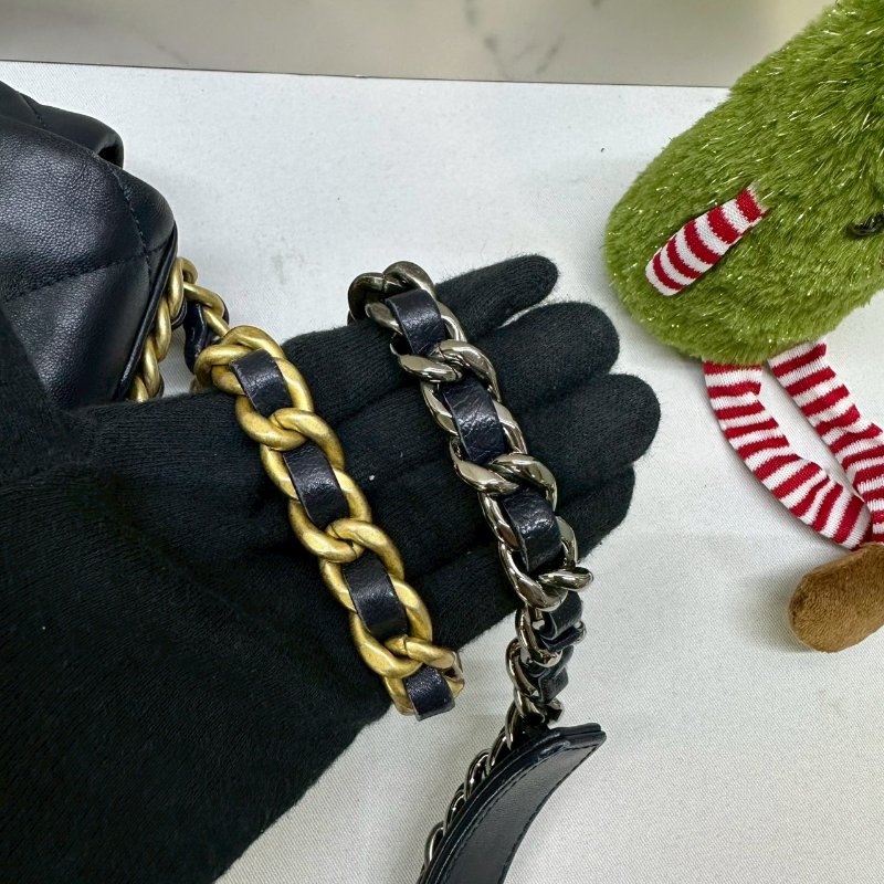 CHANEL 藍黑色19鏈帶包-6