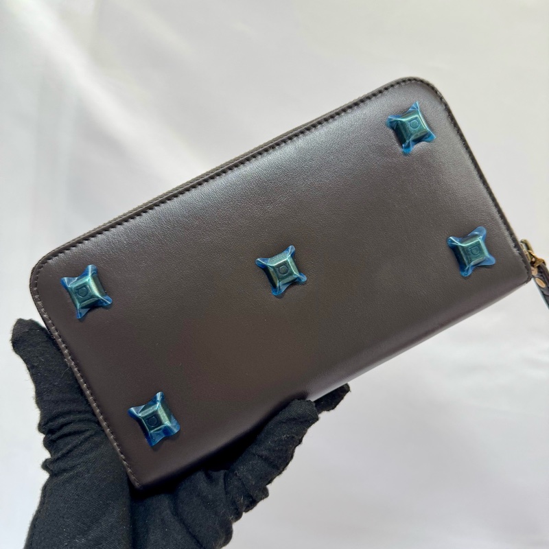 菲拉格慕  FERRAGAMO LEATHER ROUND 皮革拉鍊式長夾-1
