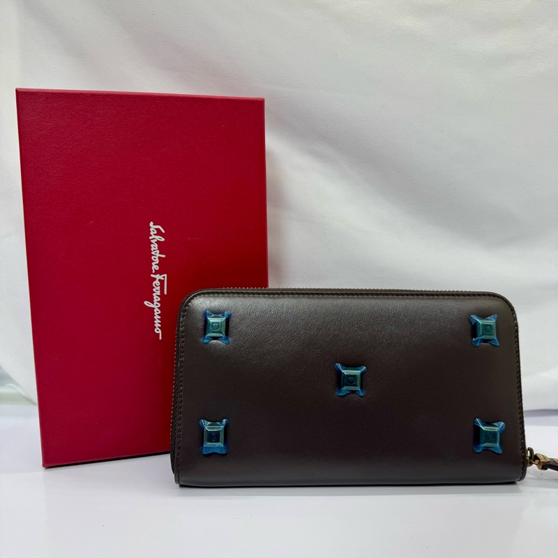 菲拉格慕  FERRAGAMO LEATHER ROUND 皮革拉鍊式長夾-2