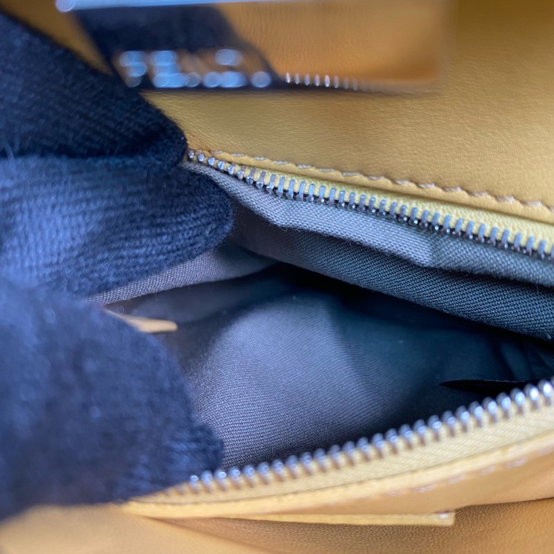 △ Fendi 芬迪 Yellow Shearling Mini Peekaboo 2 Way Bag 8BN244 黃色羊毛兩用袋 - 267001664-17