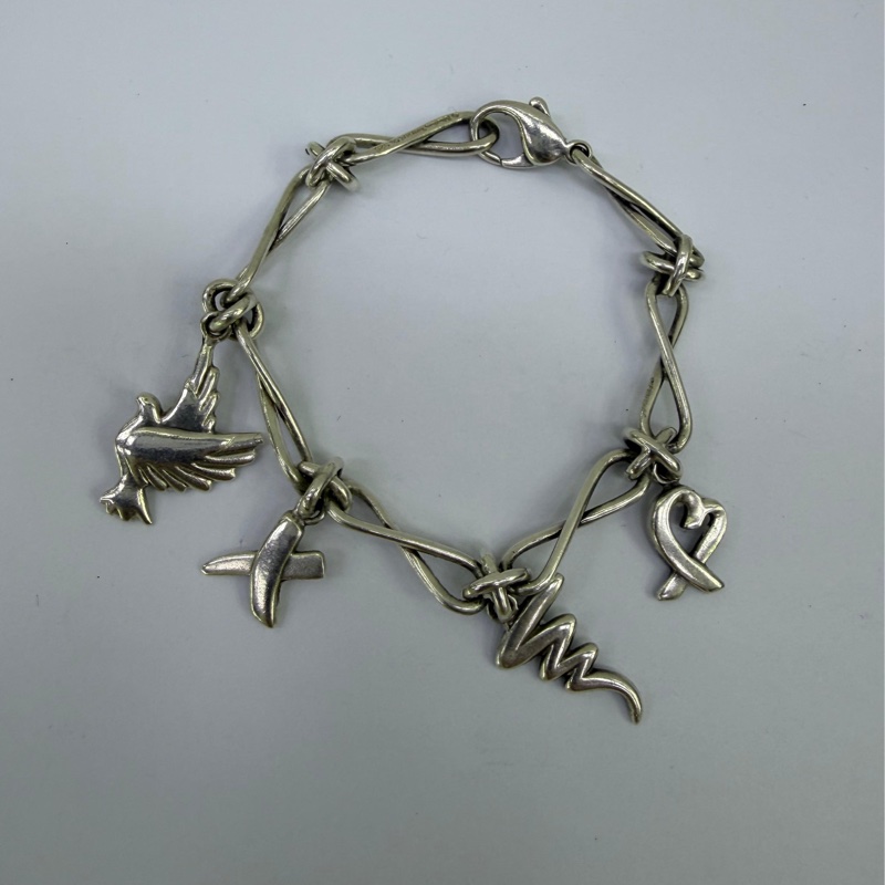這款手鍊是Tiffany & Co. 的Paloma Picasso Bird motif 手鍊。-0