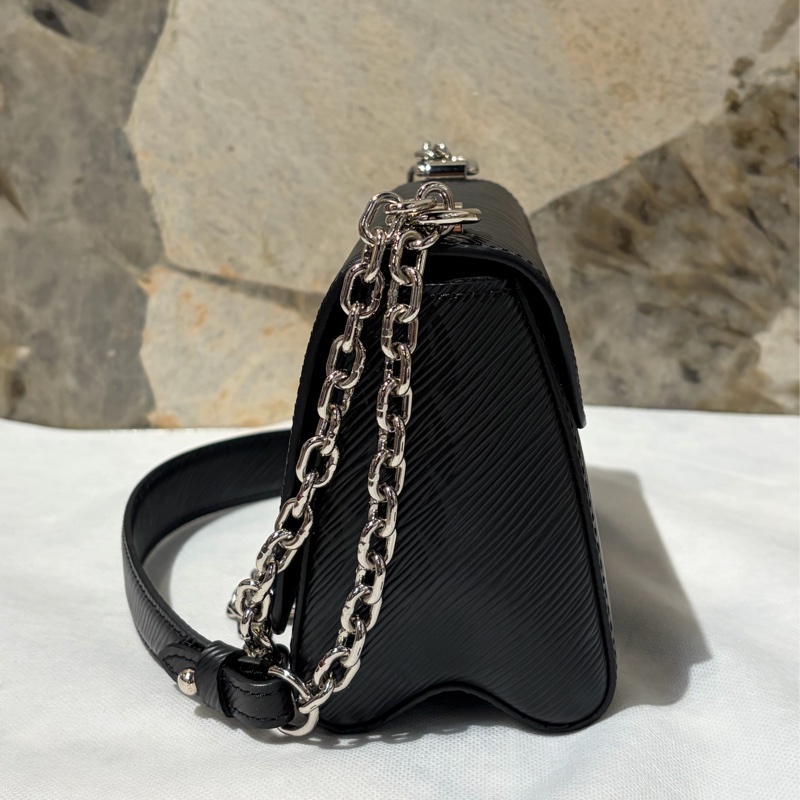 LV EPI 黑色銀釦Twist-4