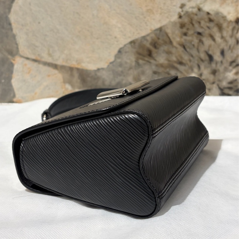 LV EPI 黑色銀釦Twist-7