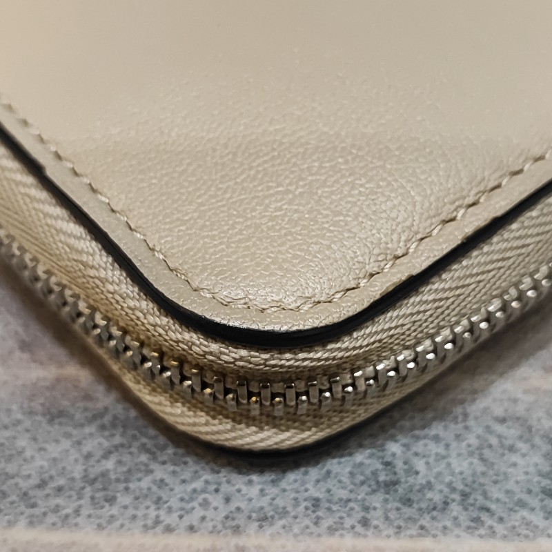 Loewe Anagram Round Zipper Wallet-11