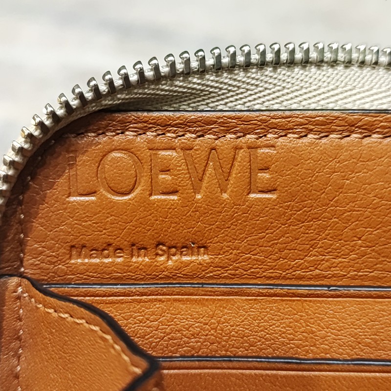 Loewe Anagram Round Zipper Wallet-14