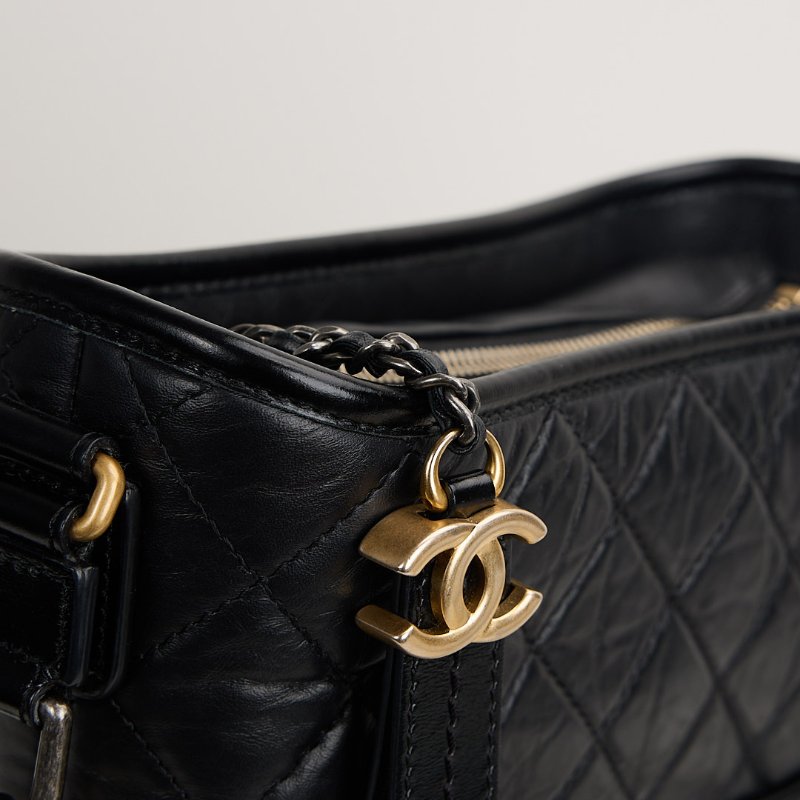 二手Chanel Gabrielle 小號流浪包/黑金 芯片款-10