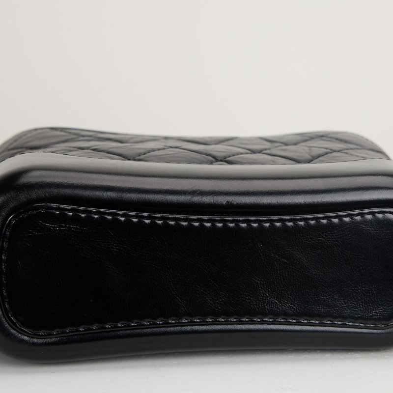 二手Chanel Gabrielle 小號流浪包/黑金 芯片款-14