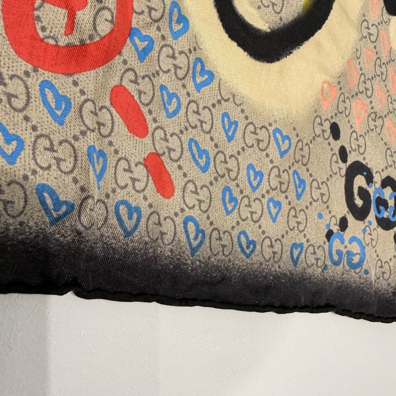 GUCCI GHOST塗鴉聯名款絲巾-6