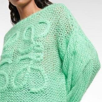 Loewe超級美的蘋果綠色毛衣-9