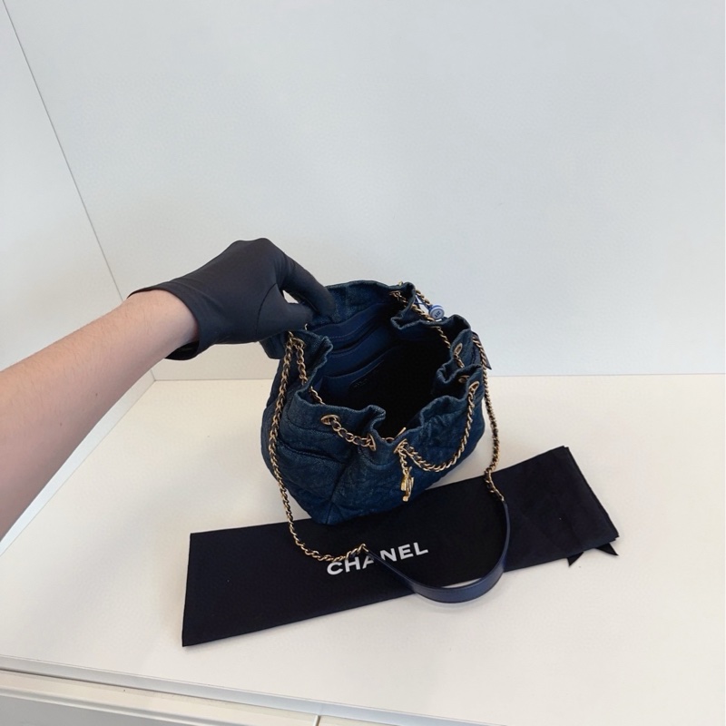 【98新🆕】Chanel 深藍色牛仔/丹寧 金扣雙c吊飾 束口水桶包 單肩包-6
