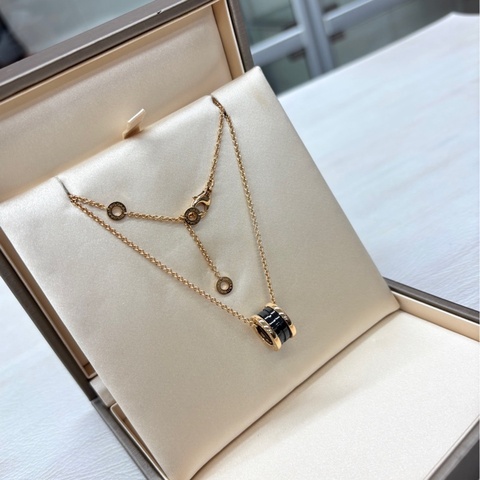 【閒置保存品】 Bvlgari 18K玫瑰金Zero.1黑陶瓷彈簧項鍊