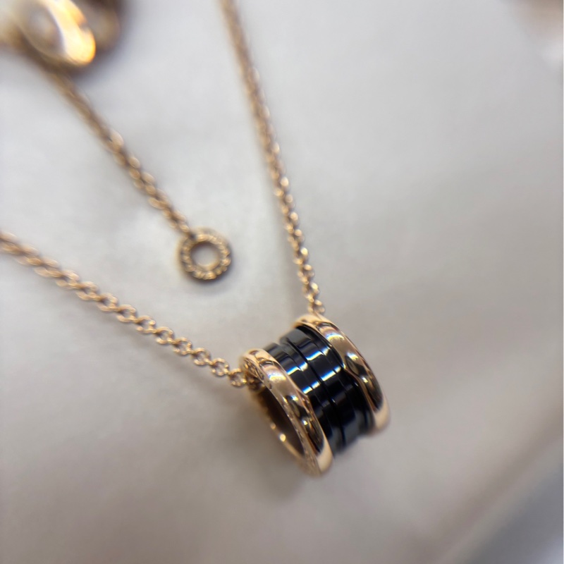 【閒置保存品】 Bvlgari 18K玫瑰金Zero.1黑陶瓷彈簧項鍊-1