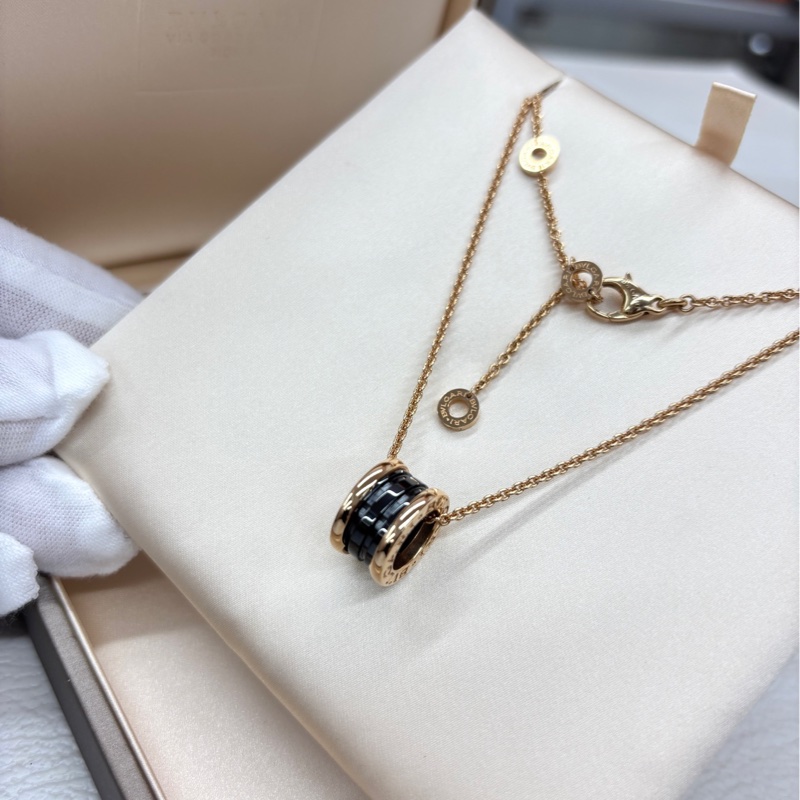 【閒置保存品】 Bvlgari 18K玫瑰金Zero.1黑陶瓷彈簧項鍊-2