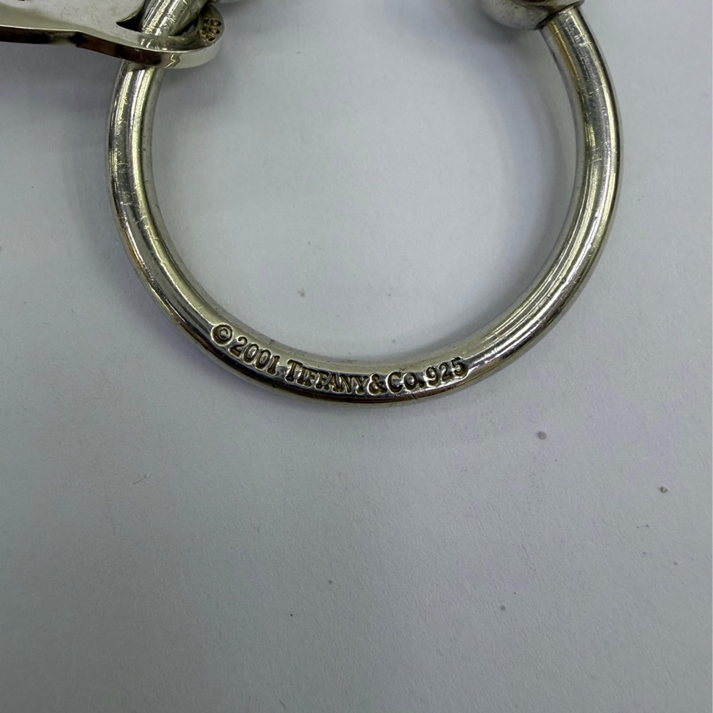 這款產品是Tiffany & Co. 的Return to Tiffany 系列橢圓形吊牌鑰匙圈。-5
